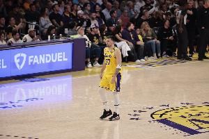 小里弗斯:东契奇能带几乎任何球队争冠 他去篮网都能进季后赛