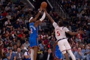 再造杀伤!亚历山大三分造成小琼斯犯规 快船挑战失败